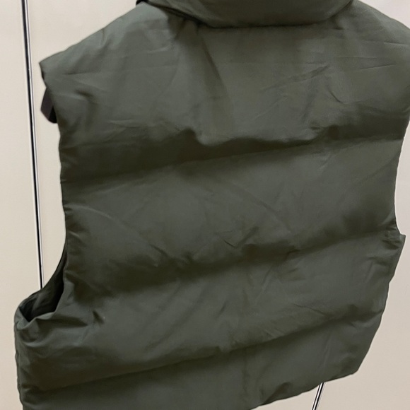 Primark Olive Green Puffer Vest - Picture 6 of 6